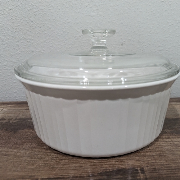 Corningware All White A1B 2.5 Liter with Lid - Picture 5 of 9